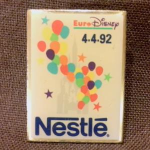 Pin's Euro Disney Nestlé 4-4-92 (01)